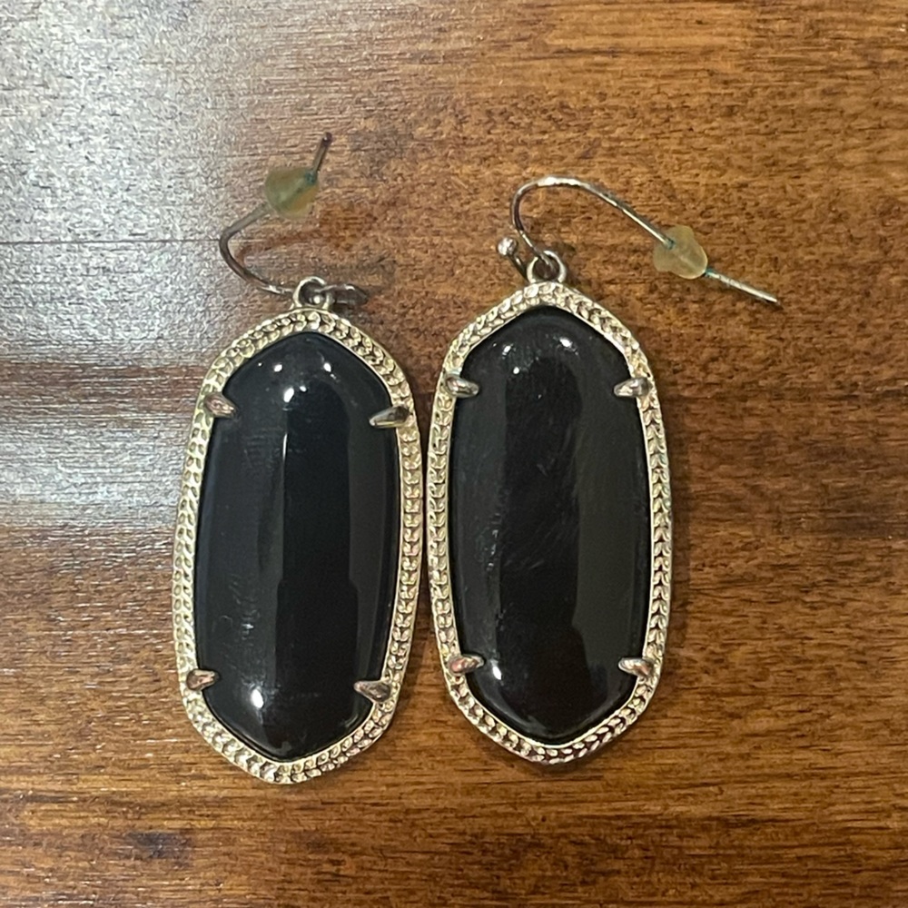 Kendra Scott Black Elle Earrings in Gold